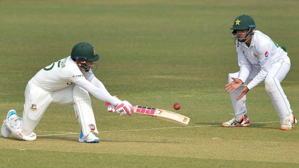 Liton and Mushfiqur rescue Bangladesh from 49-4 on Day 1