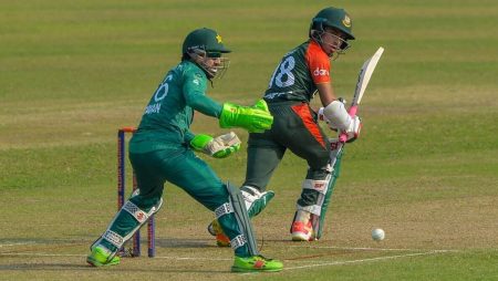 Pakistan defeated Bangladesh by four wickets in the 1st T20I