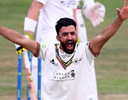 Zafar Gohar Re-Signs For 2022 Season With Gloucestershire