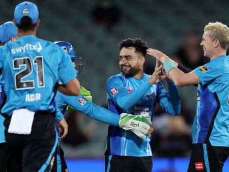 Rashid Khan Leads The Way As Strikers Dismantle Renegades