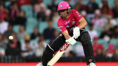 Moises Henriques powers Sixers to an unlikely victory against Hurricanes