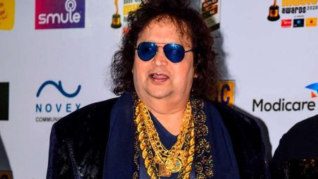 Bappi Lahiri has been cremated; Bappa’s son, the Mukerjis, Vidya Balan, and others have paid their respects.