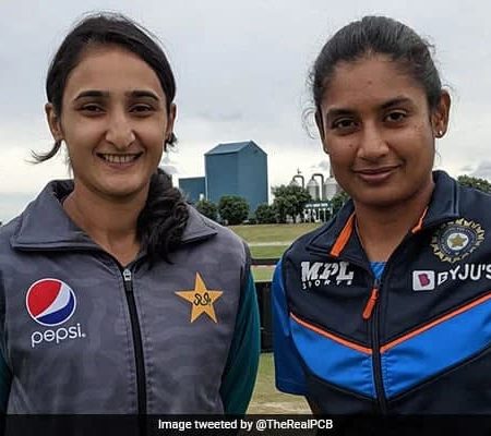 India’s Mithali Raj and Pakistan’s Bismah Maroof  “Exchange Greetings” Ahead Of Match In Women’s  World Cup