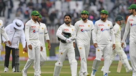 Shoaib Akhtar Trolls Pakistan In Karachi After 1st Innings Collapse Against Australia