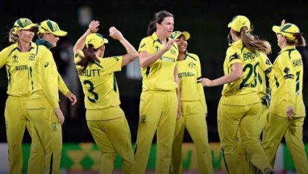 Watch: These 2 Incredible Catches From South Africa vs. Australia’s Women’s World Cup Match Will Blow  Your Mind