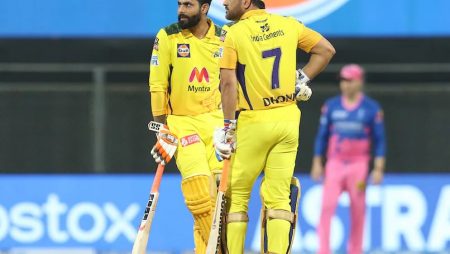 In the IPL 2022, MS Dhoni will hand over the captaincy of Chennai Super Kings to Ravindra Jadeja.
