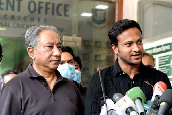 Following a closed-door meeting with Nazmul Hasan, Shakib will travel to South Africa.