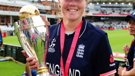Anya Shrubsole, England’s star Pacer, has announced her retirement.