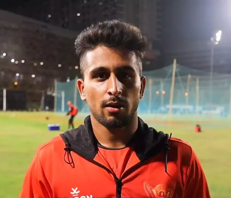 Umran Malik highlights his outstanding performance in IPL 2022 to Dale Steyn.