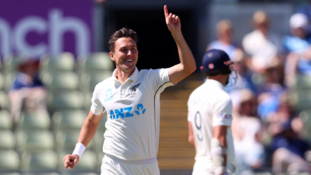 Trent Boult believes England will fight for victory on the final day.
