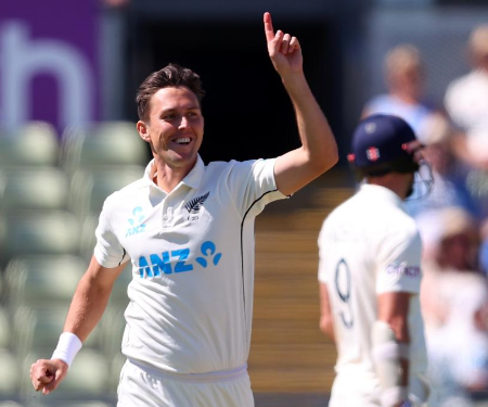 Trent Boult believes England will fight for victory on the final day.