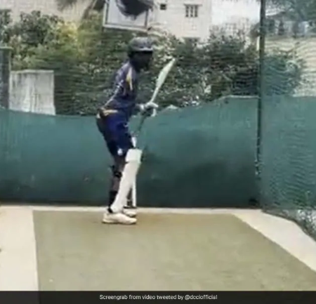 The Batting Display of This Differently Abled Indian Cricketer Impresses Harbhajan Singh