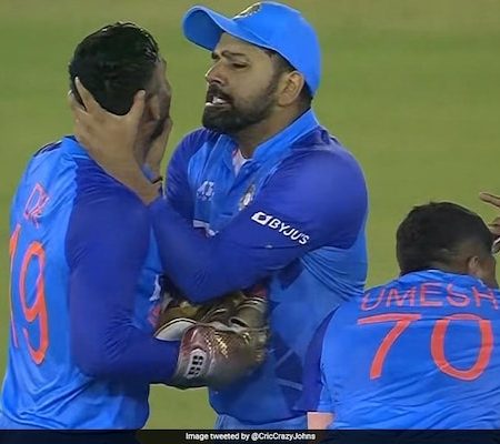 Rohit Sharma Jokes Choking Dinesh Karthik After DRS Leads To Wicket In First T20I Against Australia