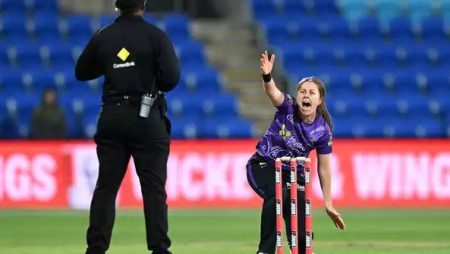 The Hurricanes won thanks in large part to a four-wicket haul by Molly Strano.