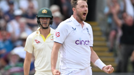 Ollie Pope comes to the support of Ollie Robinson after the pacer’s violent dismissal of Usman Khawaja