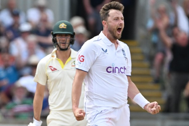 Ollie Pope comes to the support of Ollie Robinson after the pacer’s violent dismissal of Usman Khawaja