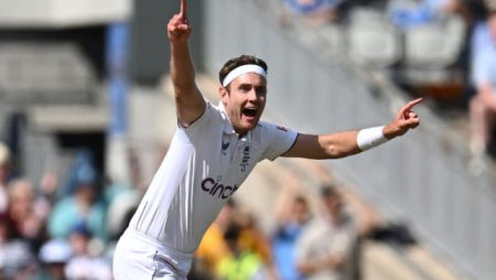 Stuart Broad joins James Anderson as the only bowler with 600 Test wickets.