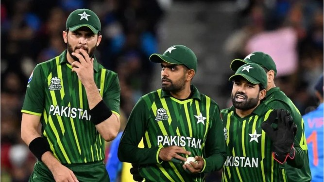 The Pakistan Cricket Board and the players disagree about new contracts.