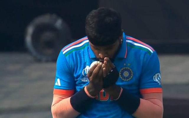 Hardik Pandya ‘whispering’ to ball before taking wicket