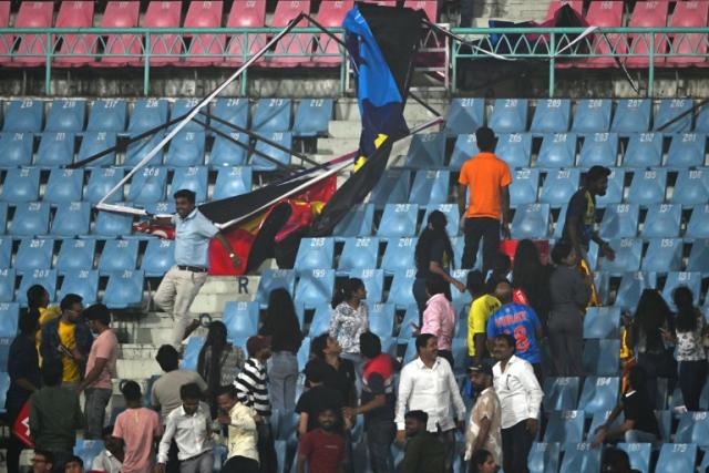 Strong wind in Lucknow Stadium during the AUS vs. SL match cause hoardings to tumble into the audience