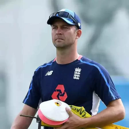 It is everybody’s job to win games: Jonathan Trott