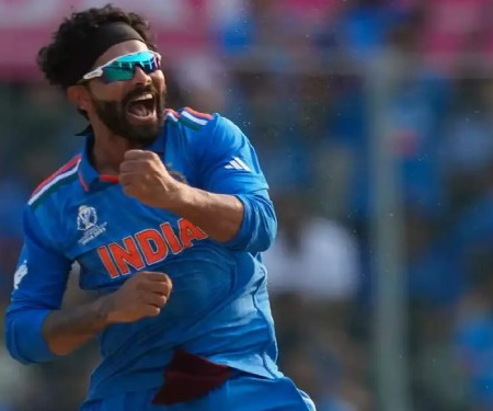 Ravindra Jadeja bowls exceptional delivery to send Steve Smith packing