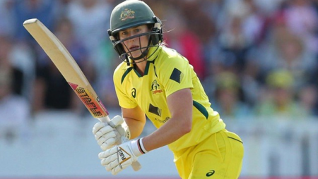 Ellyse Perry masters the balancing act while looking ahead to the Australian summer