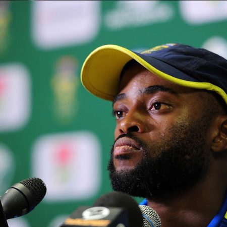 Temba Bavuma puts his strained hamstring to the test during South Africa’s optional training session