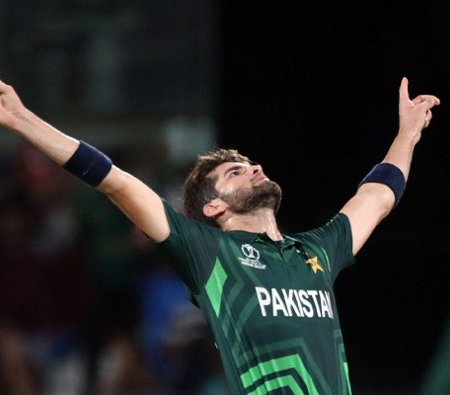 Shahid Afridi always gives us tips: Shaheen Afridi