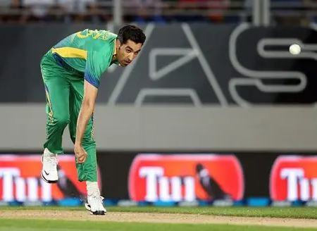  Umar Gul bursts into tears revealing reason for retirement