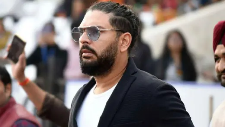 Yuvraj Singh issues legal notices to real estate firms 